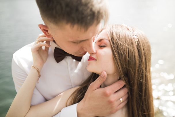 چطور در یک رابطه عاشقانه از وابستگی ناخواسته جلوگیری کنیم؟ 